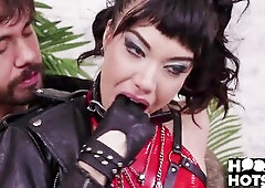 Curvy Little Puck Entreats To Get Screwed By Nade Wicked!