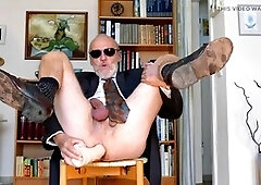 Unexperienced, older guys, middle-aged