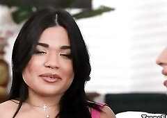 Avery Craving Gives Summer Col Anal Sex