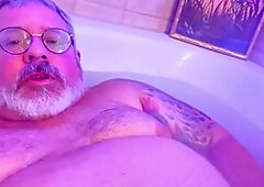 Hairy Hobbit Feet Emerge in Bathtub