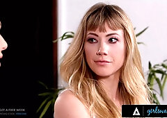 Girlsway - Tiffany Watson must make an impression her older crank acquaintance Ivy Wolfe to get the job