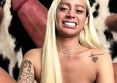 Amateur Webcam Chick Masturbates On Webcam More at