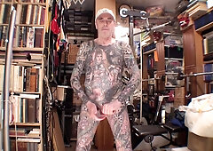The Guy Next Door - Porn Model Leeharper Pinnomen - Is Putting Up A Masturbation Show In Which He Will Spread His Glossy Tattoo Man Cream !