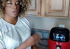Black Kara Kiss teaches u how to cook some steak