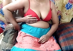 Bangladeshi wifey in a steamy homemade duo video that’s super hot