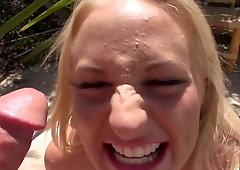 Eye-catching blonde doesn't mind having sex in the fresh air