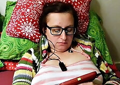 I love how her tits move so much while she gets fucked