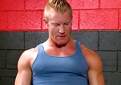 Homo Cross fit training