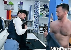 Pervert Drew Dixon bends over to reveal his ass for Franky Foxs dick