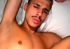 Hetero e seu amigo gay