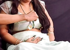 Steamy Indian aunty gives a mind-blowing blowjob in Hindi video