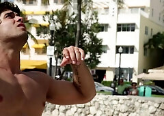 Drill My Hole - Hunk gets a buzz out of slamming hard