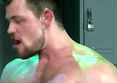 Big dick dude gets facial