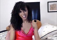 Strung Up T-Model Masturbating her Gigantic Prick on Web Cam