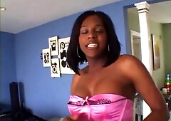 Delicious ebony shemale Nia lee