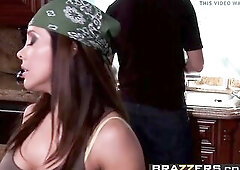 Brazzers - Real Wife Stories - Concupiscent Housekeeper scene starring Francesca Le