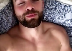 Flexing, Showcasing off