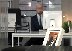 TheGayOffice.com: European blowjob in office