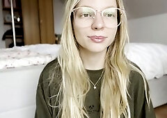 Goddess Bella Rae's obsession with jacking off