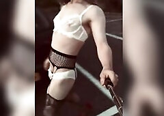 Hawt cd in Public area