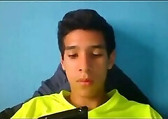Latino Twink Shows Off When Jerking