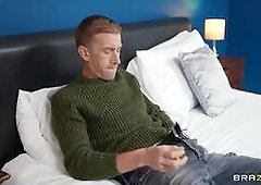 Accidentally see my dads girlfriend topless