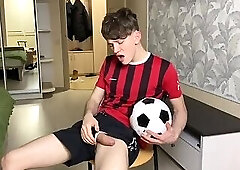 footballer gets a powerful orgasm Horny boy cum hard