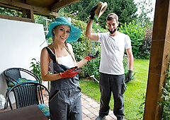 I fucked my nasty gardener chick