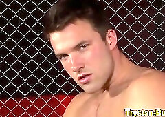 Bi hunk shoots his load after jerking off