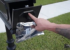 Teen Ass Pumping Queen Isabel Squirts During P-O-V Ass Pumping