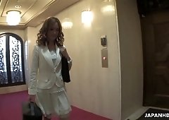 Perverted dude examines closeup pussy of naughty Asian chick Rui Fujiki