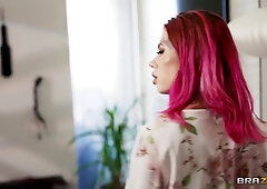 Tattooed Babe Deepthroats Mick Blues Thick Cock