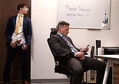 Cristiano and Derek Kage find a way to fuck in the office