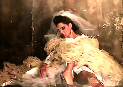 Cheep looking amateur milf brunette Vannah