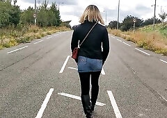 Silicone doll is trying out a fresh outfit