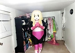 It's time for a recent description word salad cuz I got my kigu! So in any case we are a fan of shiny PVC, rubber, latex and other enormous fabri