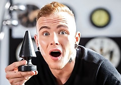 Bareback anal quickie with Dato Foland and Scott Miller