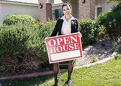 In the real estate world, there's a term for making a sale. It's called "closing". The luscious Vanessa Sky is damn good at closin