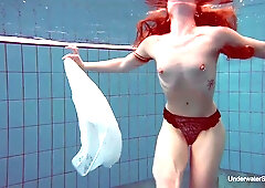 Underwater swimming babe Alice Bulbul