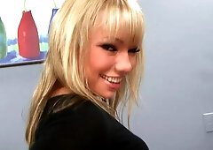 Blondie Maya Hills places her pussy on a throbbing schlong