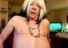 Diana reddens her rump and enjoys her dildo