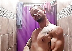 Come shower with a transman after his workout