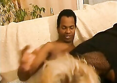 This day we welcome David and Kelly, thirty and 22 years old respectively. Kelly is here 'coz of a common knowledge and desires to live off porn.