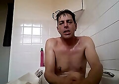 Toothless and Hairless FAG Denture Floating and Rattling. Gumzy
