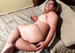 Overweight trans hotty plays with large ebony vibrator
