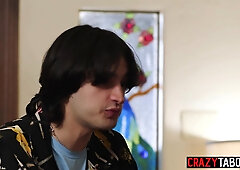 Stepmom Syren De Mer came for big penis