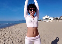 Horny bimbo solo perverted video