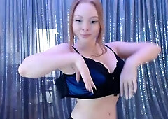 Naughty Japanese babe Ayaka Tomoda masturbates