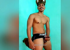 Cubanfox, Furry, Masturbandose Su Enorme Polla De 24 Cm