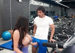 Brazzers: Nataly's Oil R Rubdown for Zane's Big Cock